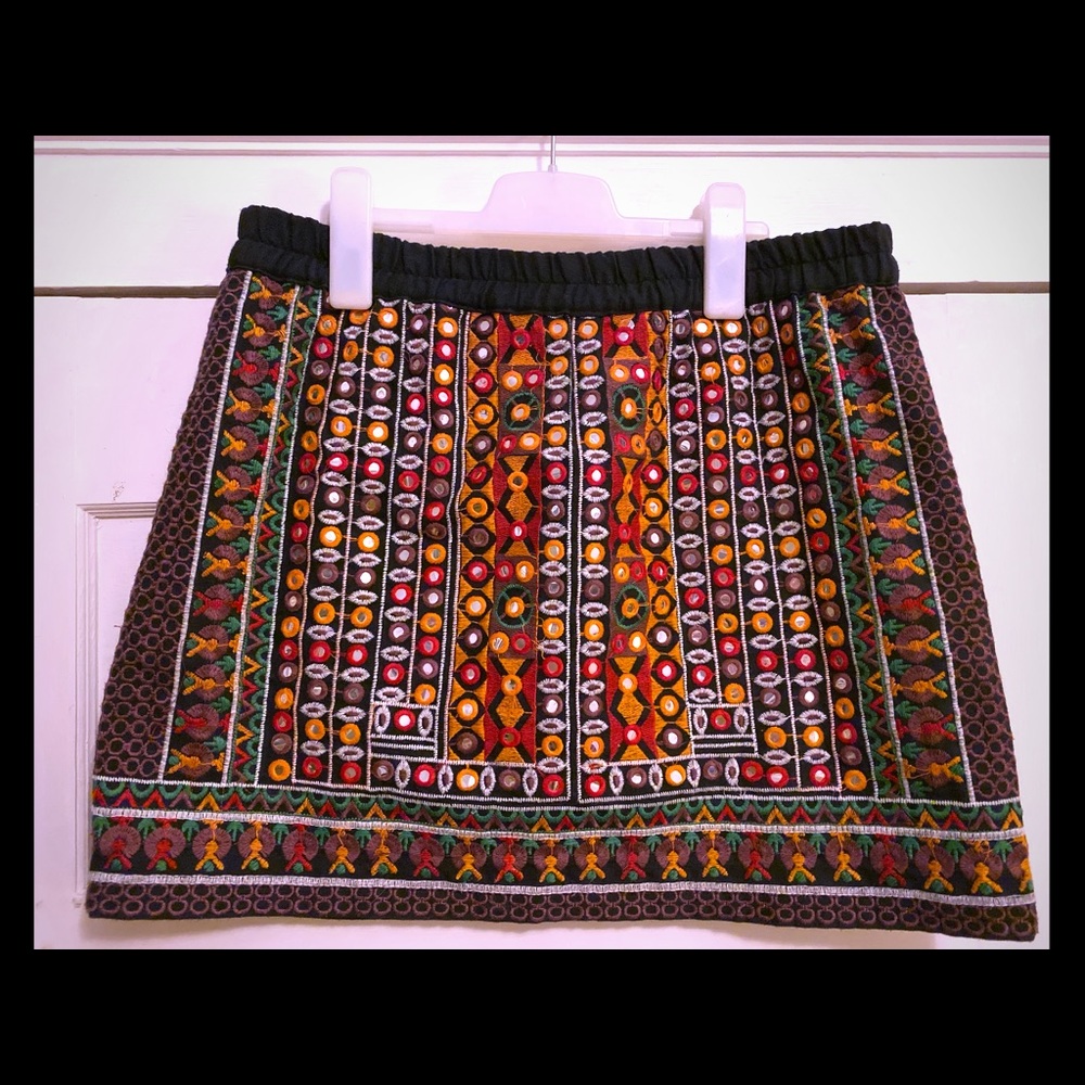 Anthropologie embroidered mini skirt by Tolani szL